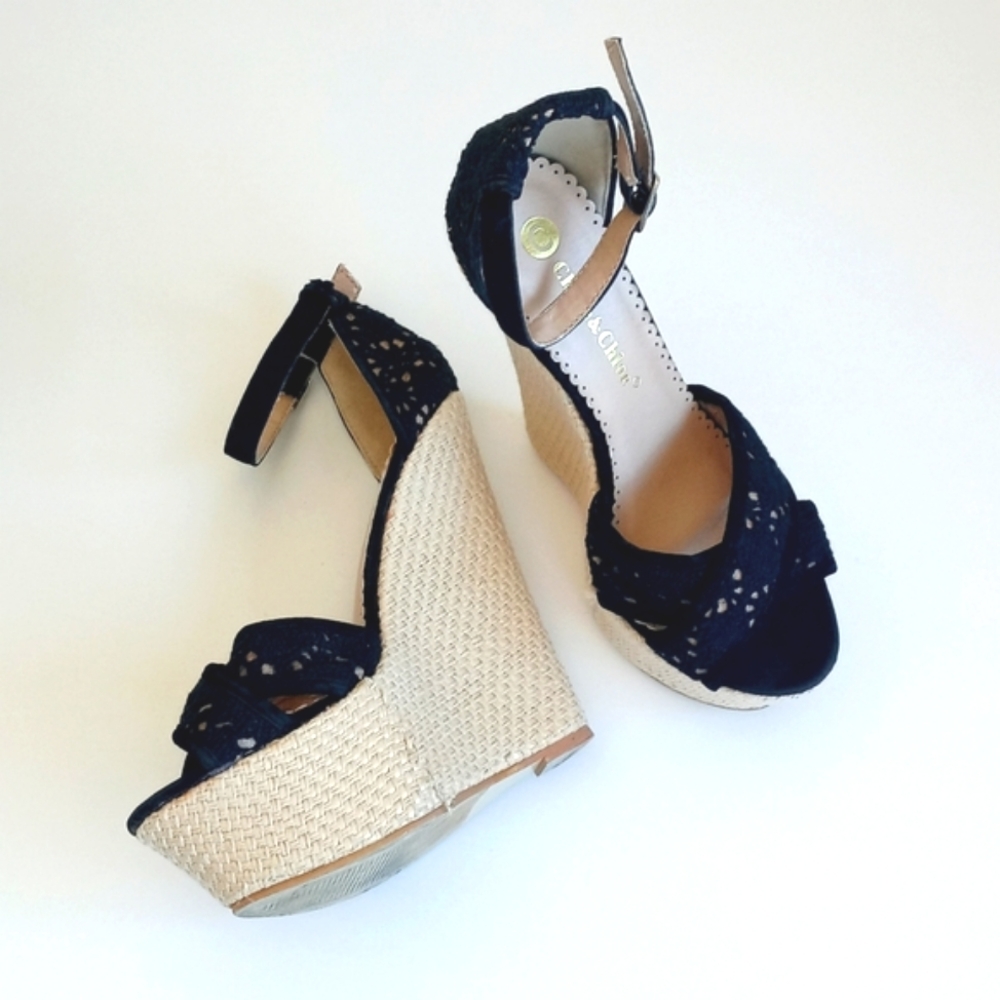 Chase & Chloe Women's "Dunes" Black Lace Criss Cross Toe Wedges Platforms 7